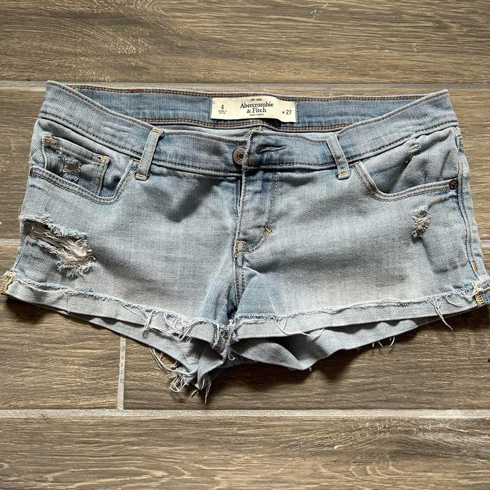 abercrombie light wash jean shorts